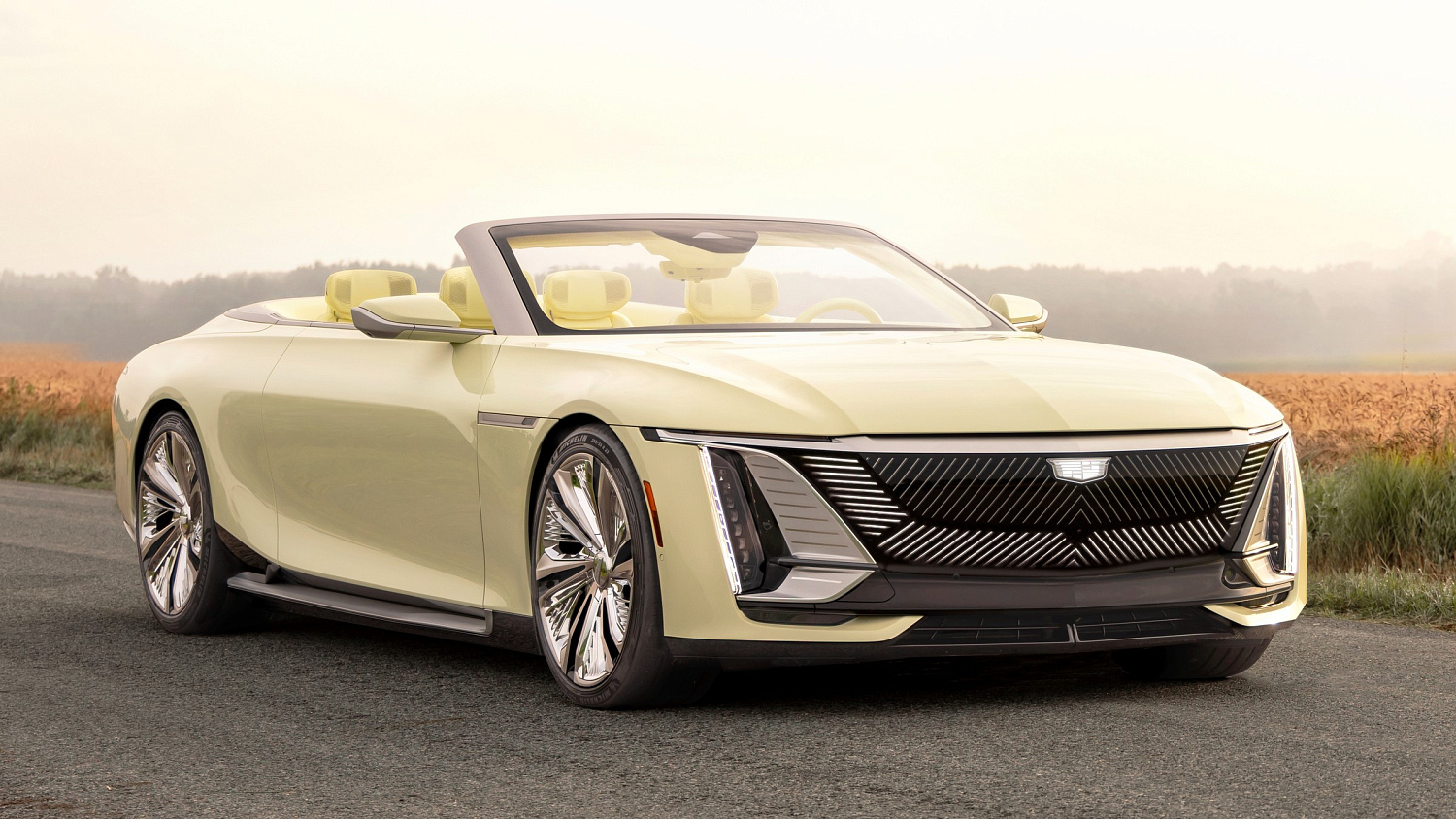 Cadillac SOLLEI: электрический кабриолет с баром