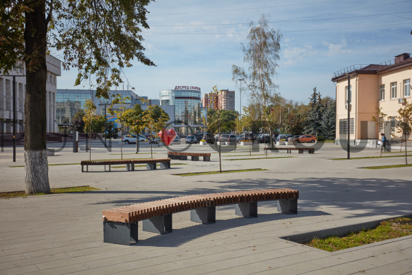 Скамейка Стенд/Stand без спинки радиусная, в п/м 